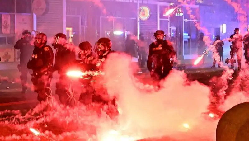 Los Angeles’taki Protestolar: ABD Genelinde Büyüyen İsyanın Sebepleri Neler?
