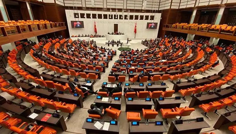 Emekli İkramiyesi 4 Bin TL Olacak mı? TBMM'de İlk Onay Alındı!