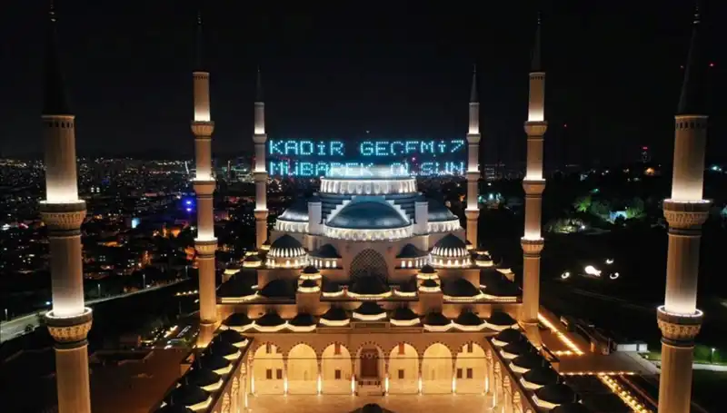 Kadir Gecesi 2025: İdrak Tarihi ve Anlamı Üzerine Her Şey