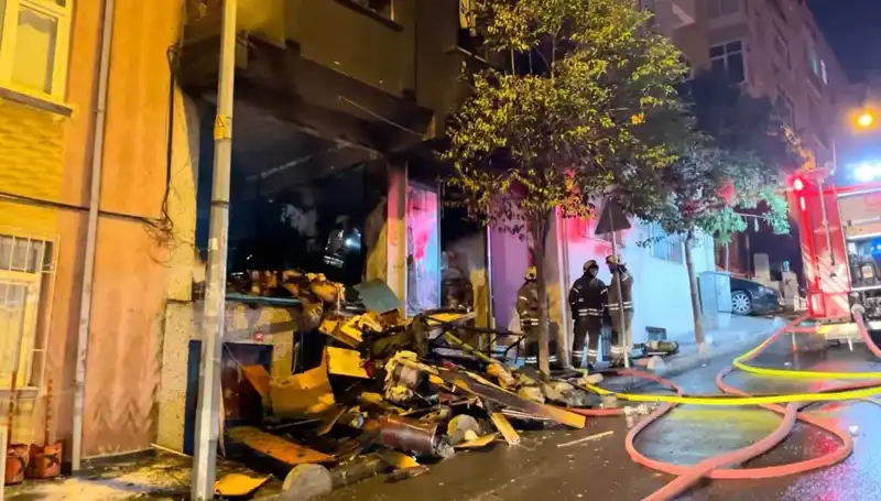 Bağcılar'da Yangın Paniği: Beş Katlı Binada Korku Dolu Anlar Yaşandı