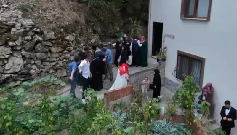 Düğün Töreninde Ortaya Çıkan Kanlı Olay: Neler Yaşandı?