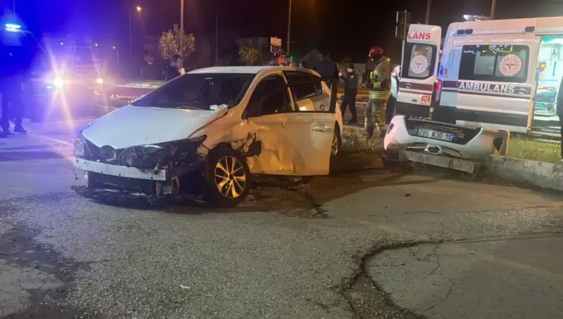 Pikap ve Otomobil Çarpıştı: Kaza Anında Yürekleri Ağızlara Getiren Detaylar
