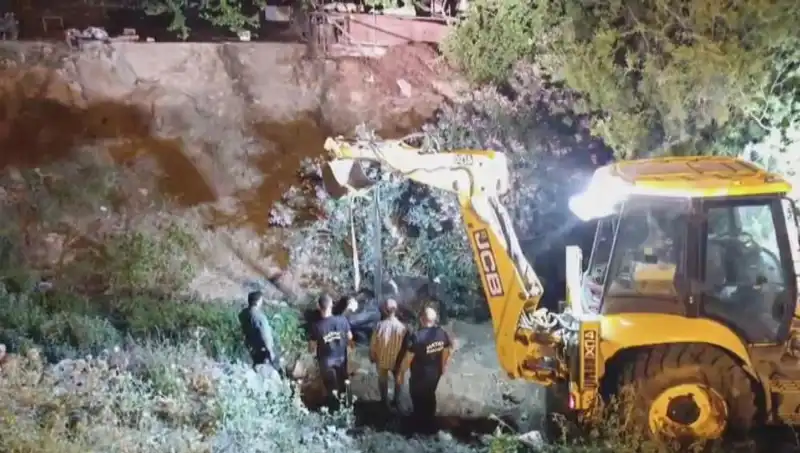 Hatay’da İneğin Kurtarılması İçin Yapılan Operasyon Göz Doldurdu