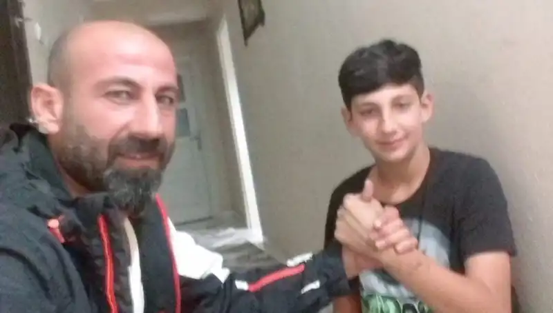 Çatı Tamiri Hayatlarını Değiştiren Olay: Baba ve Oğulun Dramı