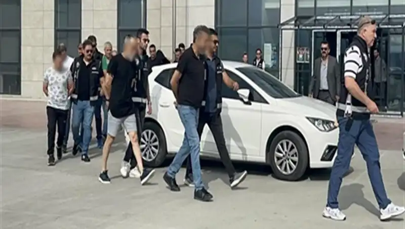 Hayal Satışıyla 10 Milyar Lira Dolandıran Turizm Firması Skandalı